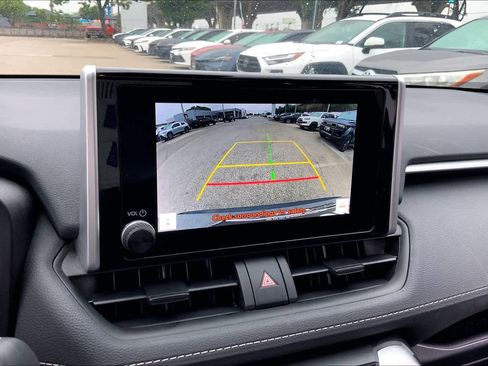 Used 2024 Toyota RAV4 XLE w/ Convenience Package image 27