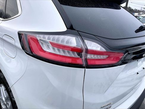 Used 2021 Ford Edge SEL image 30