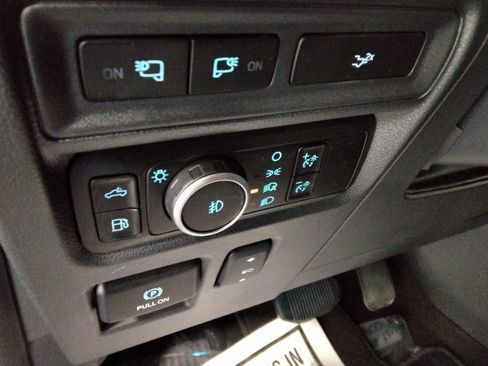 Used 2024 Ford F150 Lariat w/ Equipment Group 502A High image 31