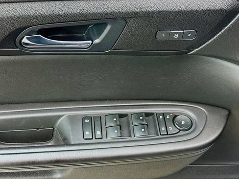 Used 2016 Chevrolet Traverse LT AWD/4WD image 18