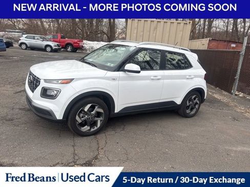 Used 2023 Hyundai Venue SEL w/ Cargo Package image 6