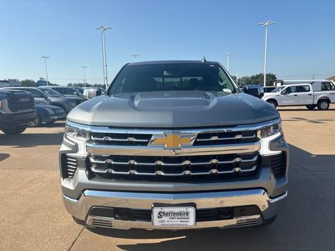 Used 2024 Chevrolet Silverado 1500 LTZ AWD/4WD image 8