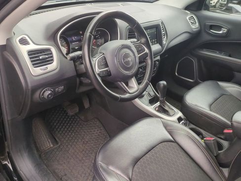 Used 2020 Jeep Compass Latitude w/ Popular Equipment Group AWD/4WD image 12