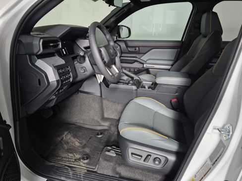 New 2026 Toyota 4Runner 4WD image 19