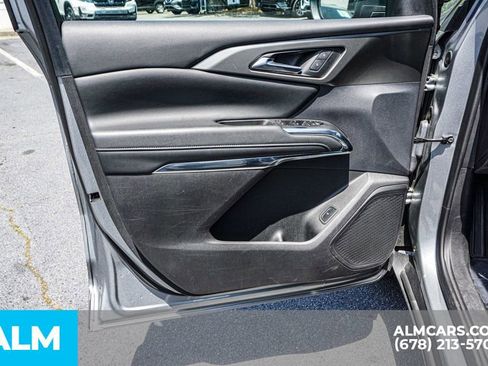 Used 2025 Chevrolet Traverse LT AWD/4WD image 48