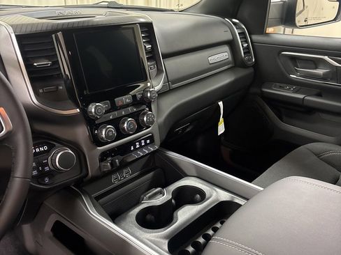 New 2026 RAM 1500 4x4 Crew Cab image 19