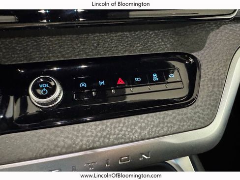 Used 2025 Ford Expedition Tremor AWD/4WD image 66