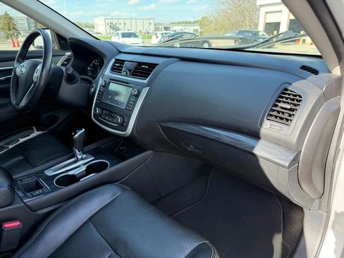 Used 2016 Nissan Altima 2.5 SL w/ 2.5 Technology w/LED Package image 19