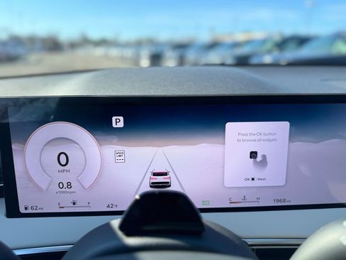 Used 2026 Genesis GV70 2.5T image 11