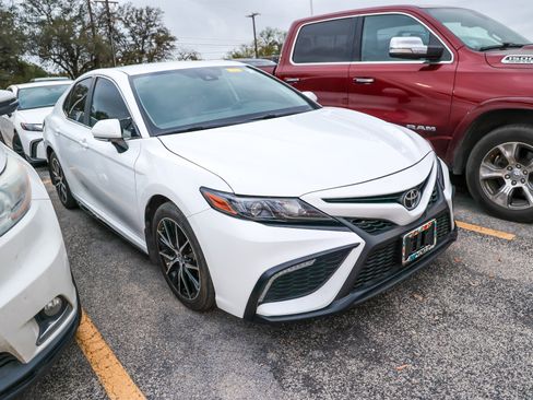 Certified 2024 Toyota Camry SE w/ Convenience Package image 6