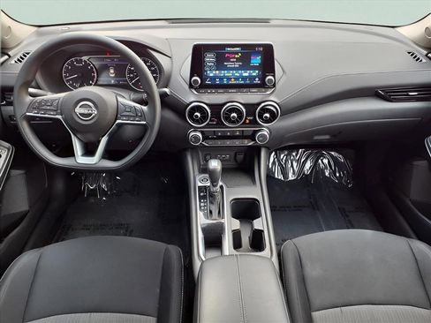 Used 2024 Nissan Sentra SV FWD image 14