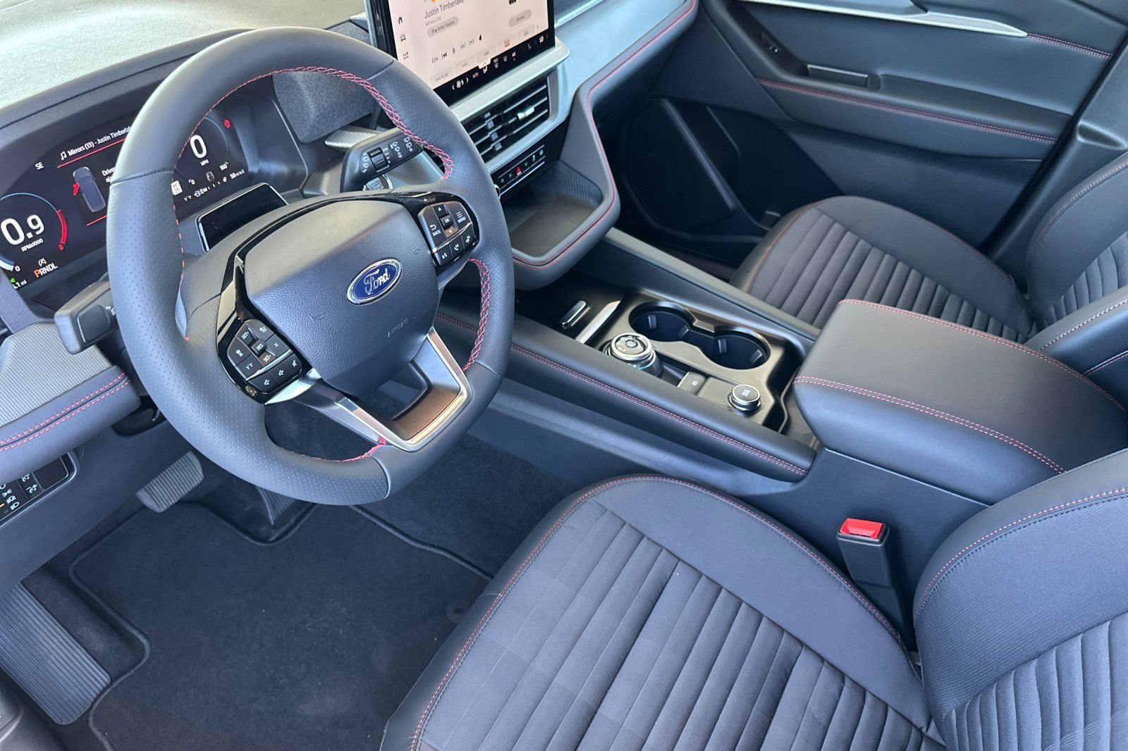 New 2025 Ford Explorer ST-Line RWD image 9