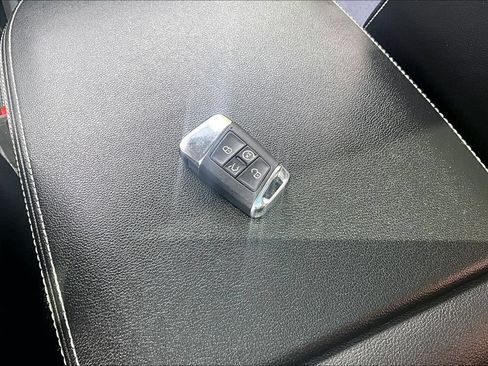 Used 2022 Volkswagen Atlas SE w/ Panoramic Sunroof Package FWD image 14