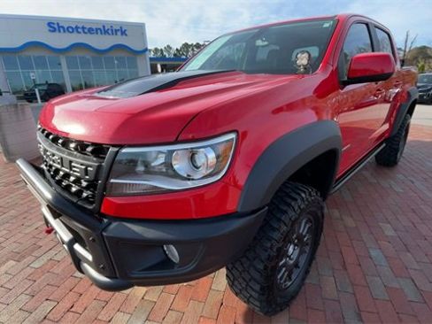 Used 2020 Chevrolet Colorado ZR2 w/ Colorado ZR2 Bison Edition image 5