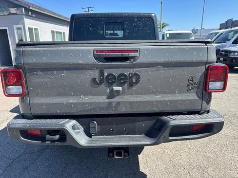 Used 2022 Jeep Gladiator Sport AWD/4WD image 6