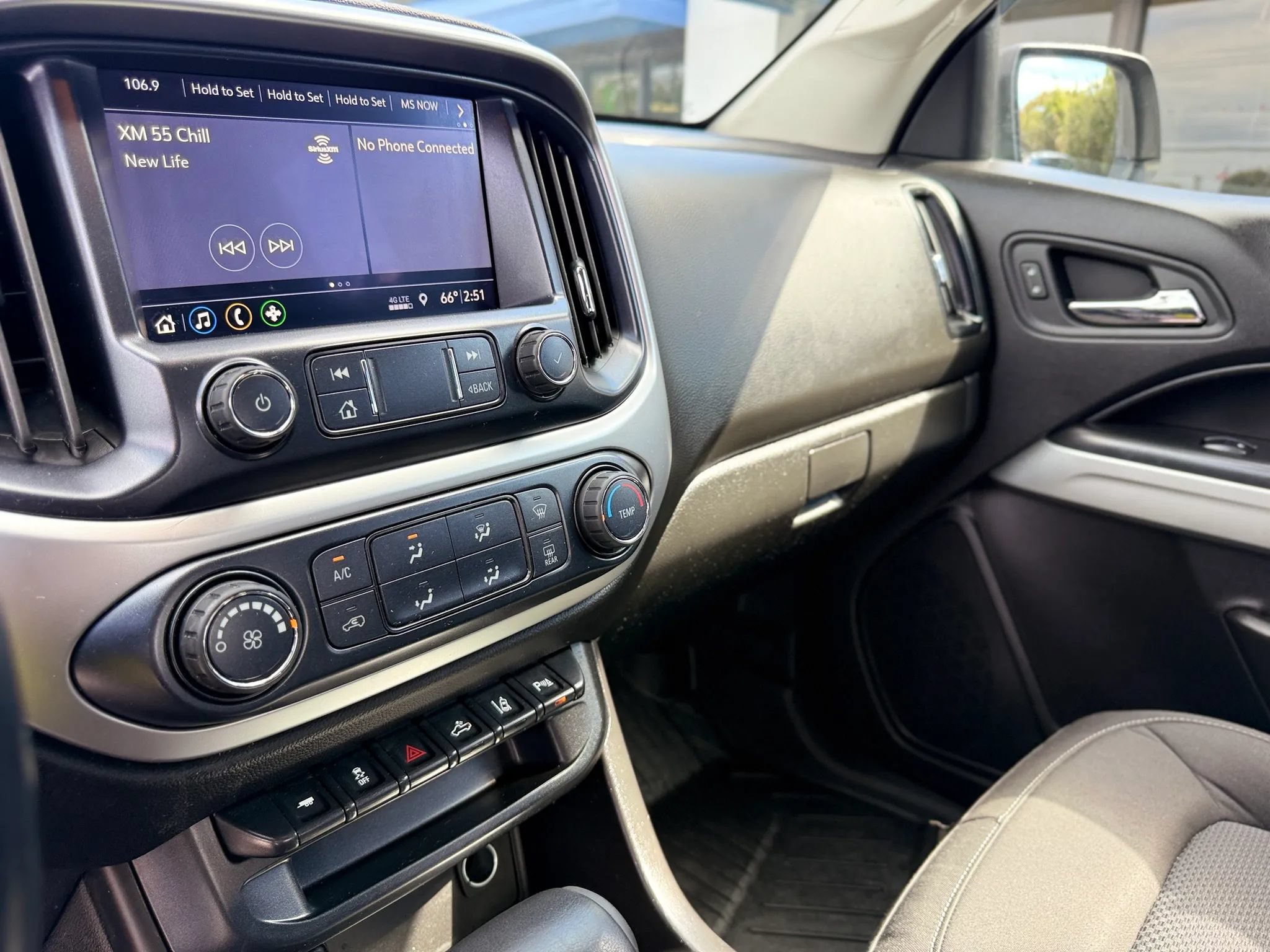 Used 2019 Chevrolet Colorado LT w/ LT Convenience Package AWD/4WD image 36