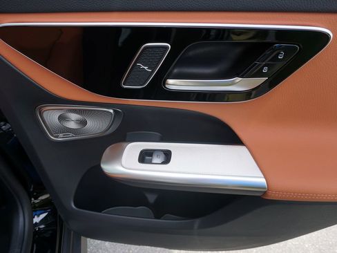 Certified 2025 Mercedes-Benz GLC 350e GLC 350e image 54