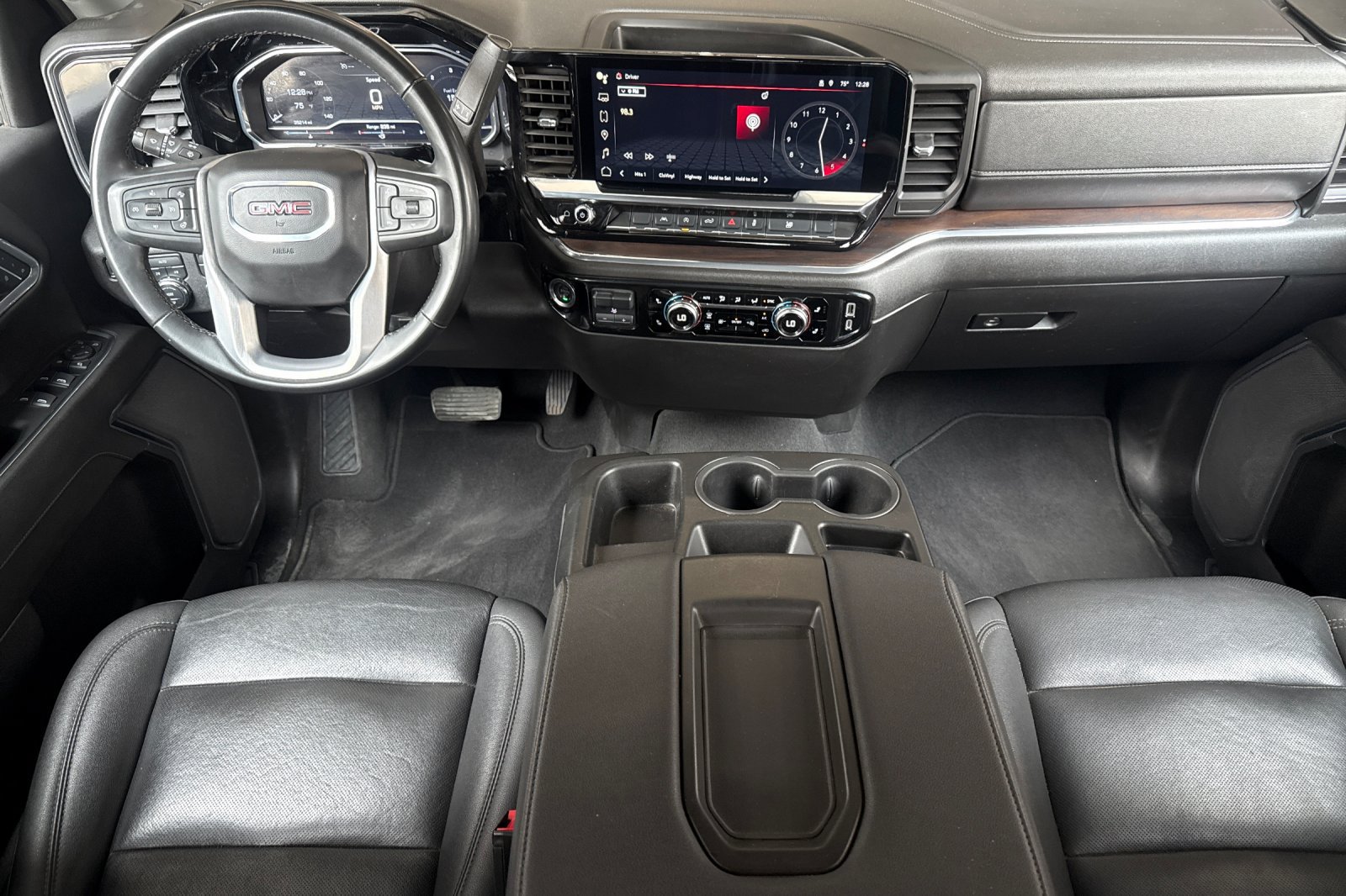 Used 2025 GMC Sierra 1500 SLT AWD/4WD image 14