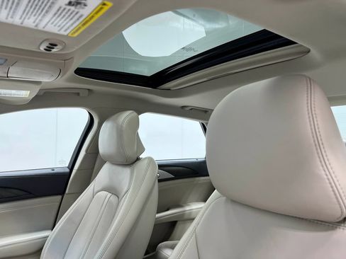 Used 2018 Lincoln MKZ Reserve w/ Climate Package FWD image 13