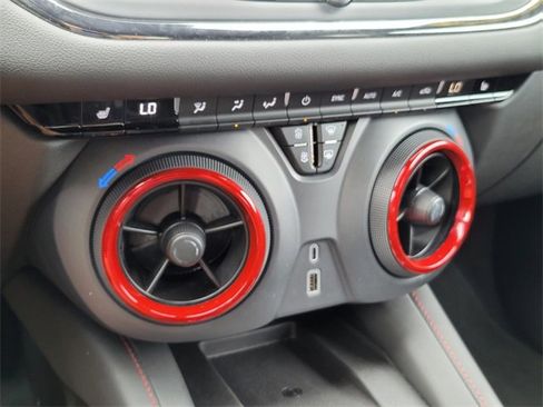 Used 2025 Chevrolet Blazer RS image 33