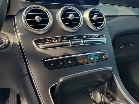 Certified 2022 Mercedes-Benz GLC 300 image 31