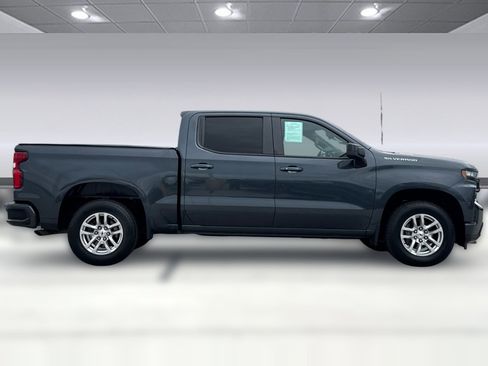 Used 2021 Chevrolet Silverado 1500 RST image 2