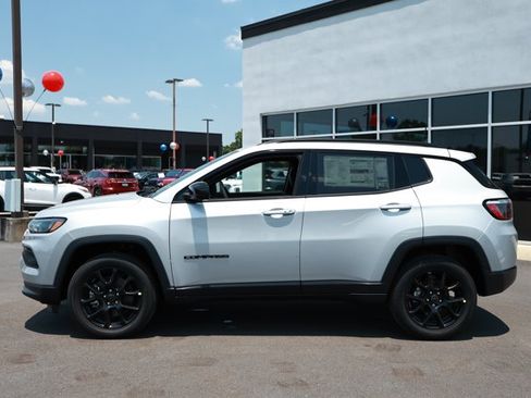 New 2026 Jeep Compass Latitude AWD/4WD image 9