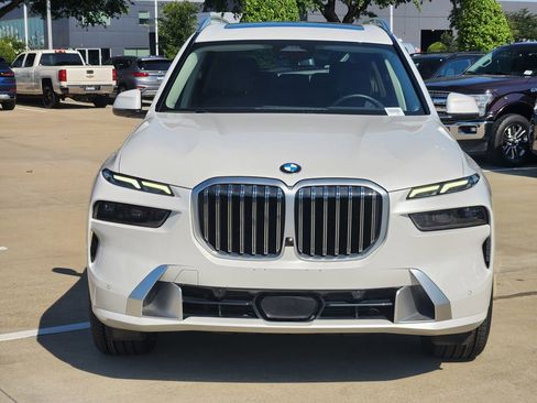 Used 2023 BMW X7 xDrive40i w/ Premium Package AWD/4WD image 2