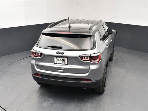 Used 2020 Jeep Compass Latitude image 17