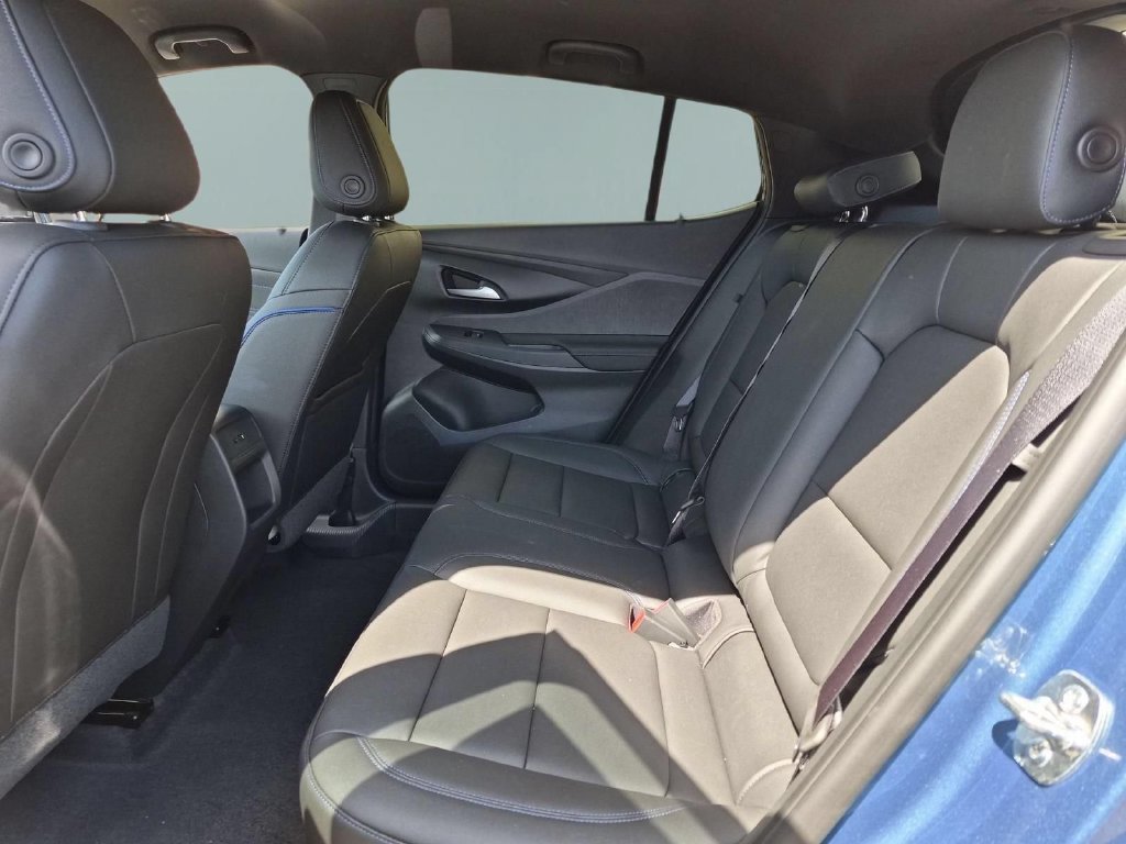 New 2026 Buick Envista Sport Touring FWD image 23
