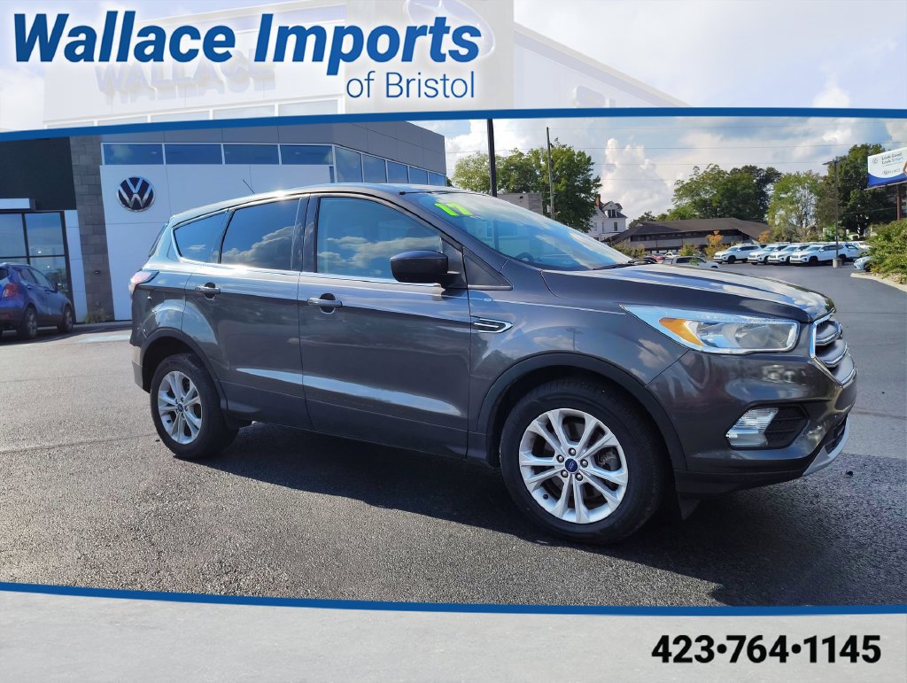 Used 2017 Ford Escape SE AWD/4WD image 1