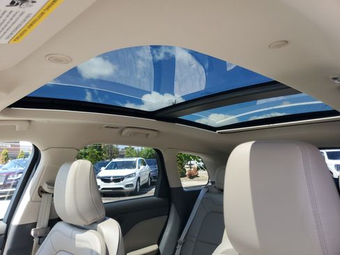 Certified 2022 Lincoln Corsair AWD w/ Premium Package image 11
