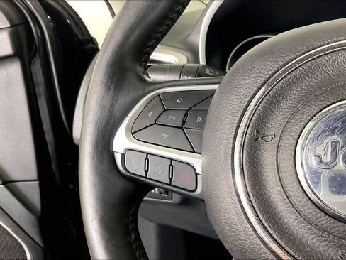 Used 2017 Jeep Compass Latitude w/ Cold Weather Group FWD image 23