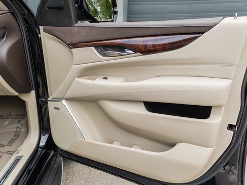 Used 2016 Cadillac Escalade ESV Premium AWD/4WD image 27