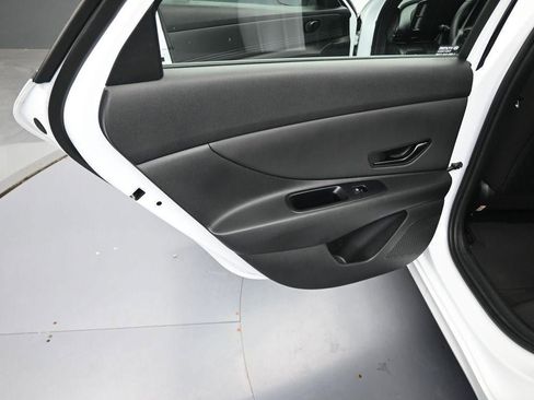 New 2025 Hyundai Elantra Sport image 29