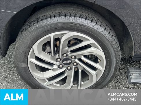 Used 2025 Lincoln Navigator Reserve AWD/4WD image 21