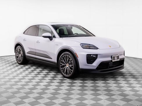 Certified 2025 Porsche Macan 4 Electric AWD/4WD image 6