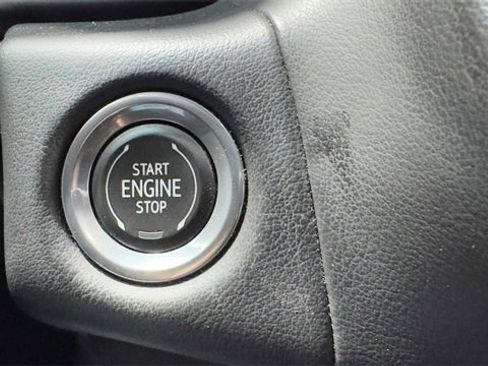 Used 2021 GMC Yukon SLT w/ SLT Luxury Plus Package image 28