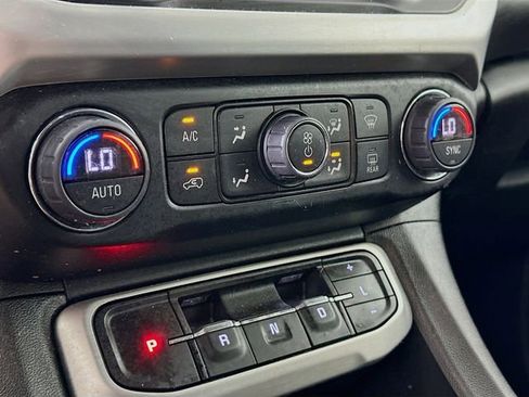 Used 2023 GMC Acadia SLE w/ Driver Convenience Package image 19