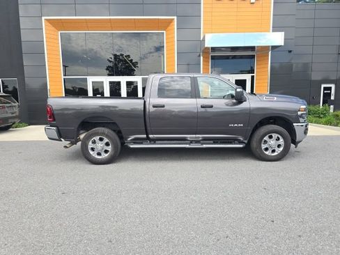 Certified 2025 RAM 2500 Big Horn AWD/4WD image 8