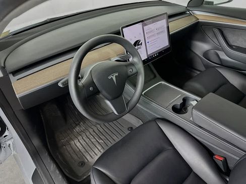 Used 2023 Tesla Model 3 Standard Range RWD image 2