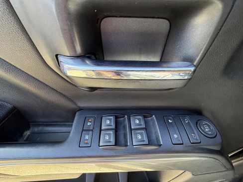 Used 2018 Chevrolet Silverado 1500 LT w/ Texas Edition image 32