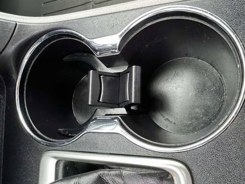 Used 2018 Toyota Highlander XLE FWD image 24