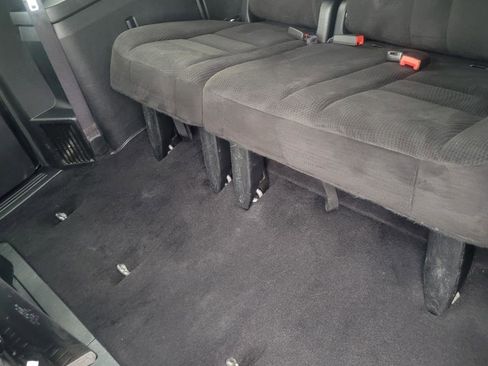 Used 2017 Dodge Grand Caravan SE FWD image 31