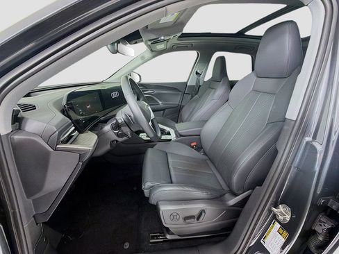 Used 2025 Audi Q5 Premium Plus w/ Premium Plus AWD/4WD image 22