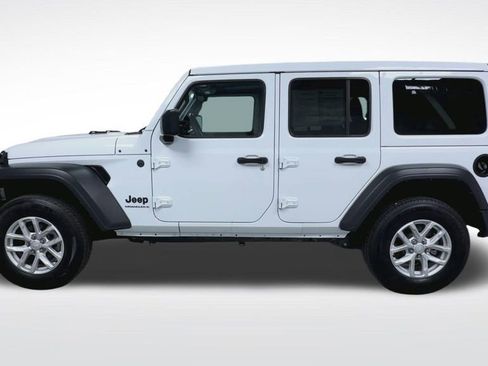 Used 2023 Jeep Wrangler Unlimited Sport w/ Sun And Sound Package AWD/4WD image 15