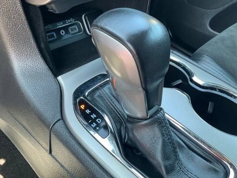 Used 2019 Jeep Grand Cherokee Altitude AWD/4WD image 21