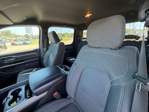 Used 2020 RAM 1500 Big Horn AWD/4WD image 13