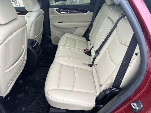 Used 2018 Cadillac XT5 Luxury w/ Driver Awareness Package image 24