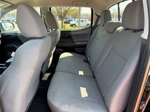 Used 2020 Toyota Tacoma SR w/ SR Convenience Package RWD image 18